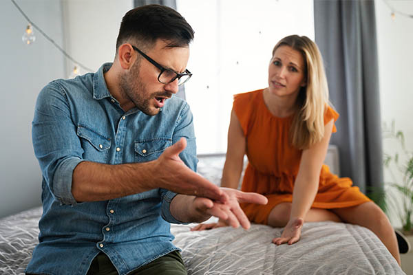 stashing-cuando-tu-pareja-te-oculta5