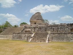 el observatorio, en chichen itza