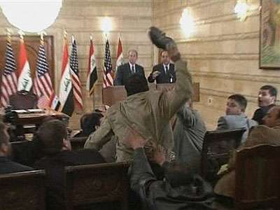 zapato a george bush